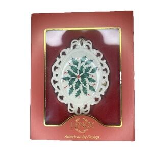 Lenox Holiday Cameo Ornament Christmas Mistletoe Sku#816195 In Box